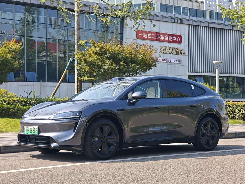 Luxeed R7