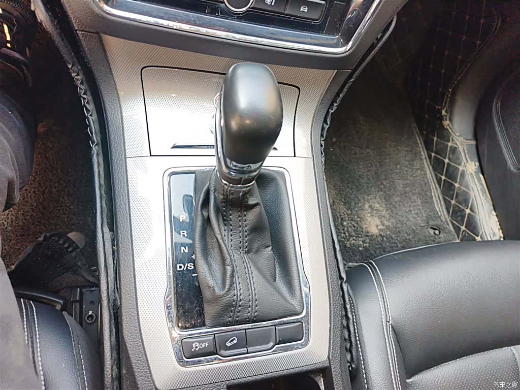 Roewe RX5, 2021 14