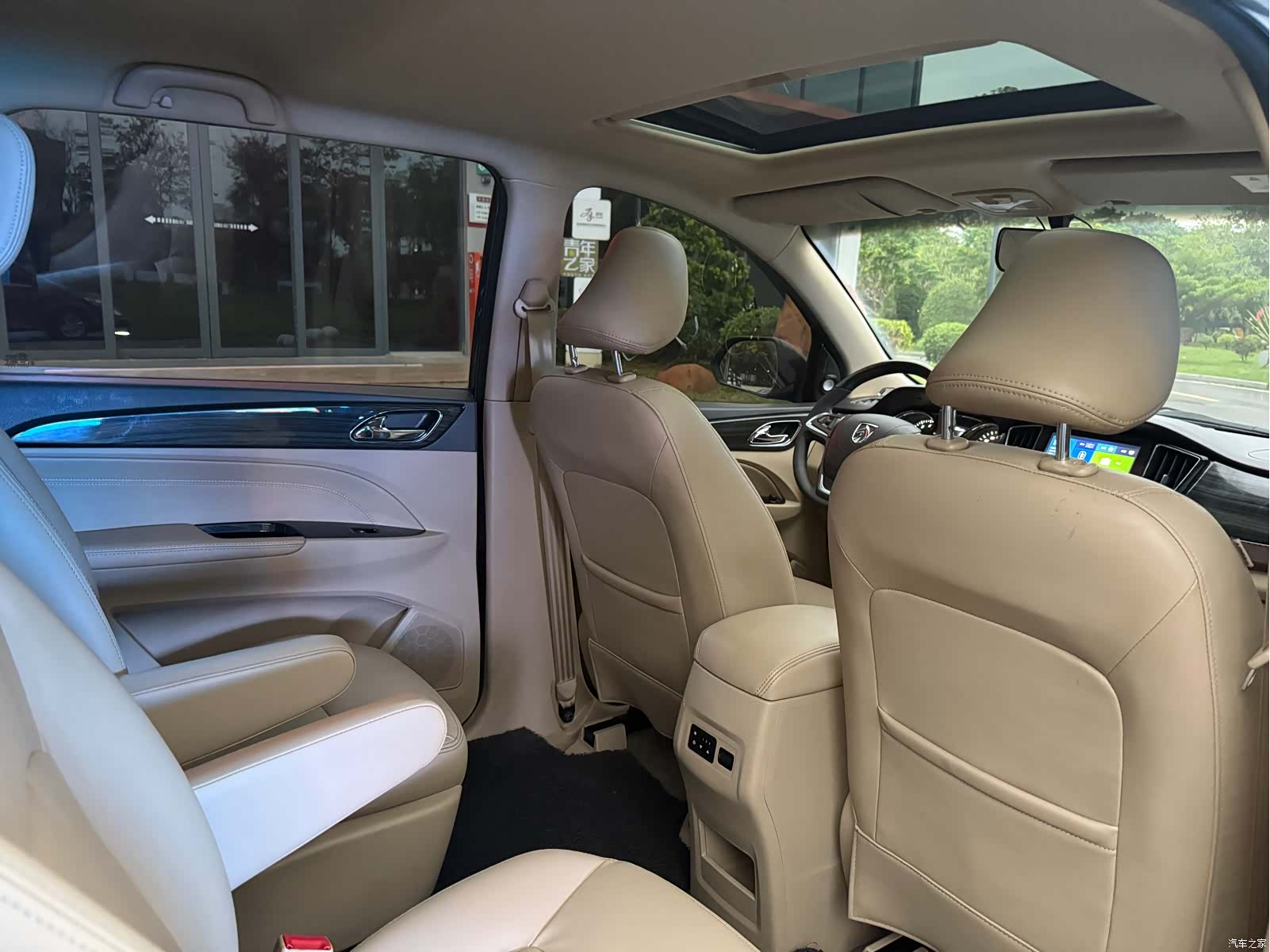Wuling 730, 2018 19