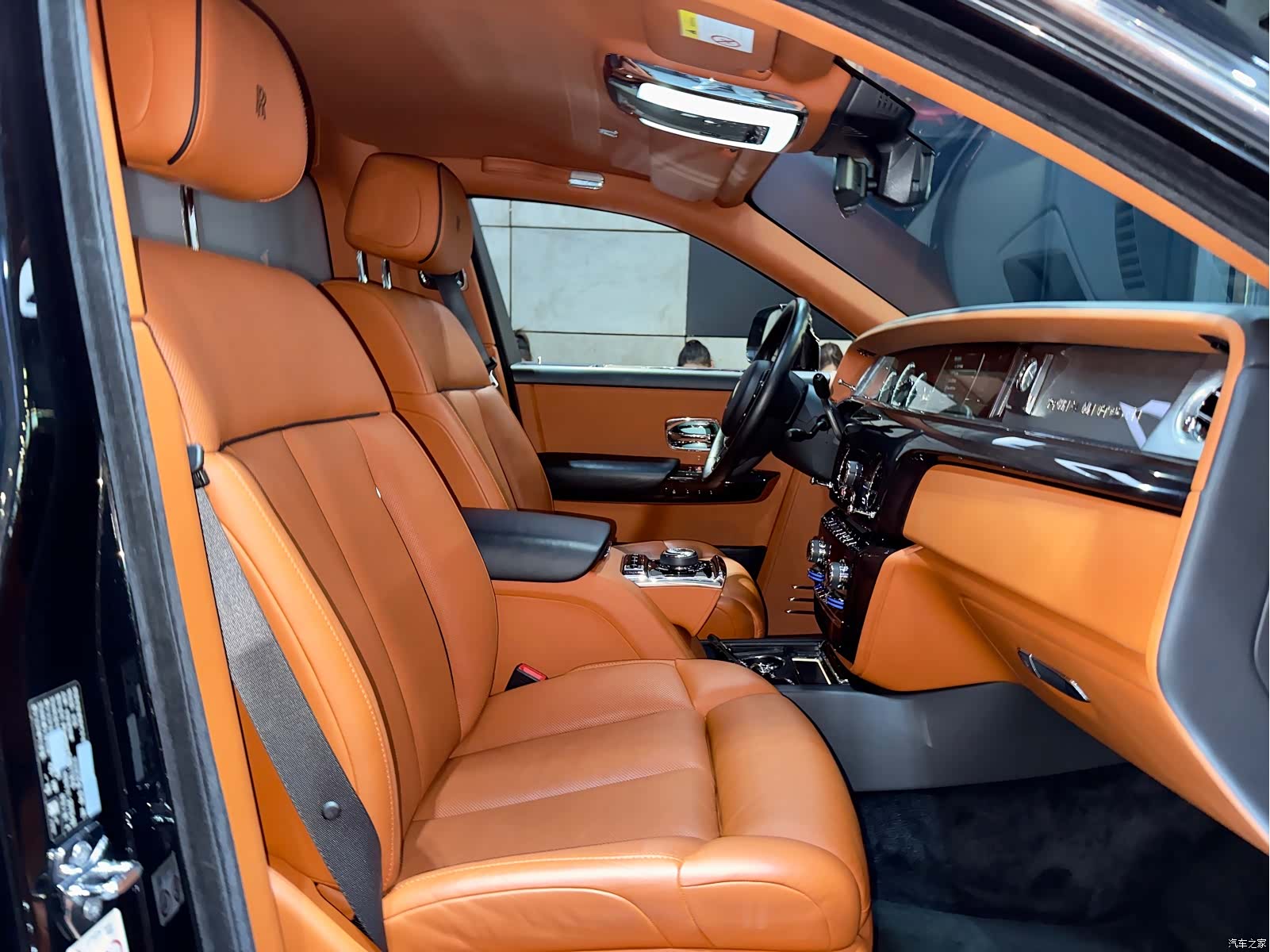 Rolls-Royce Phantom, 2020 28