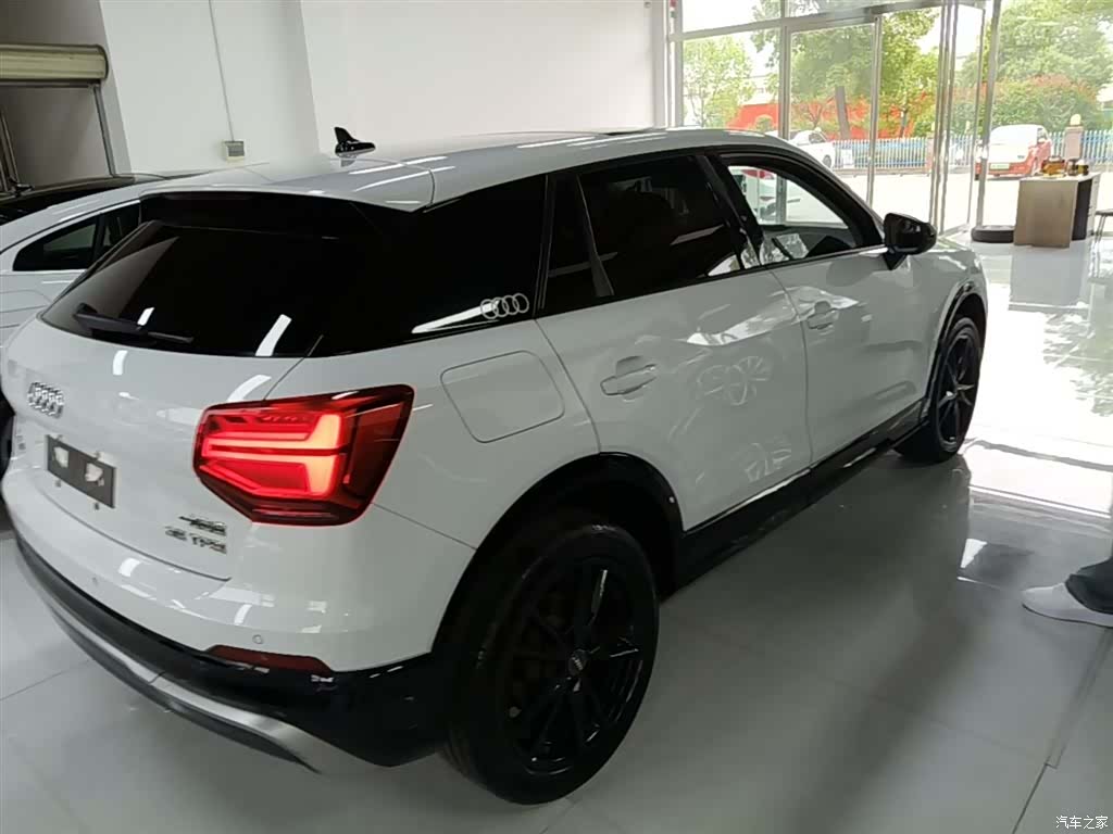Audi Q2L, 2021 7