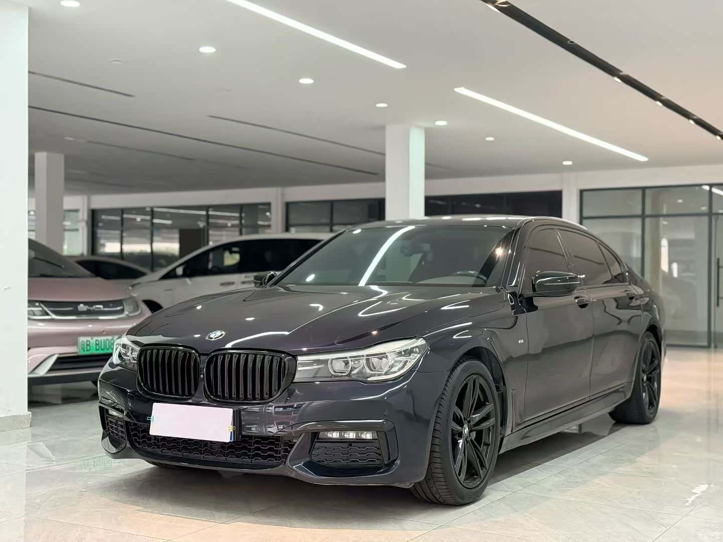BMW 7 Series, 2018 1