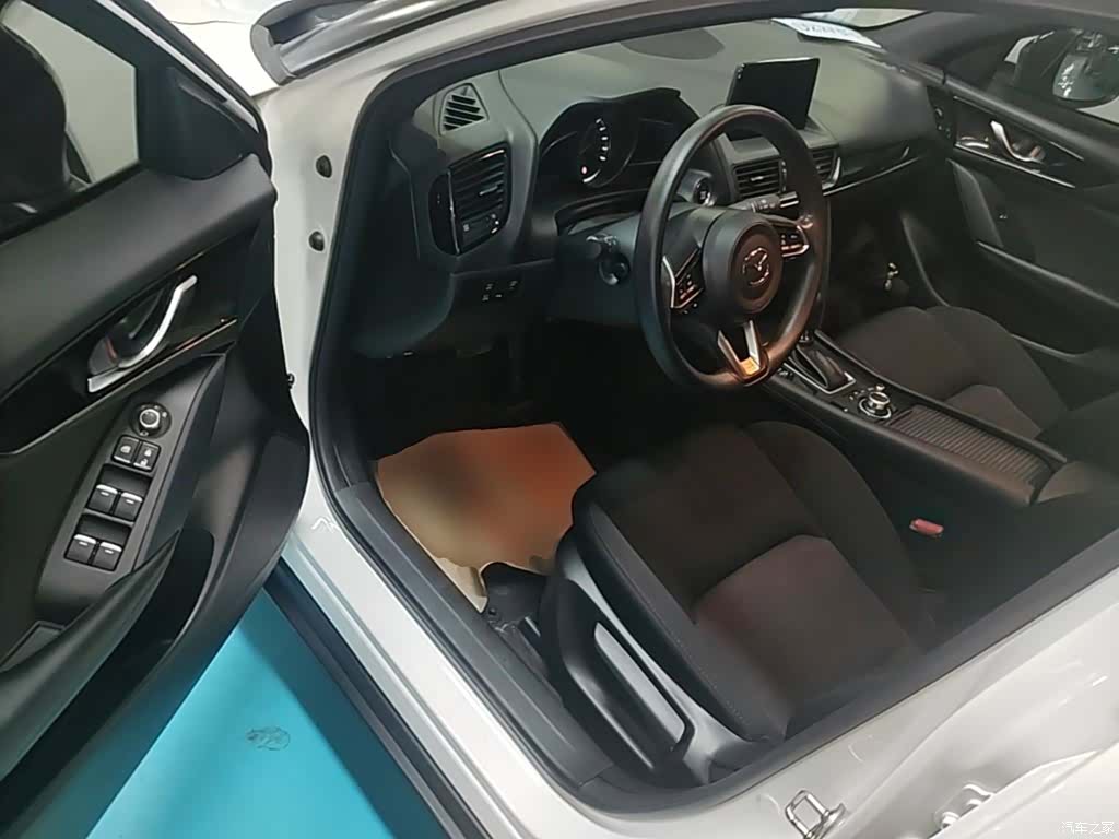 Mazda CX-4, 2020 16