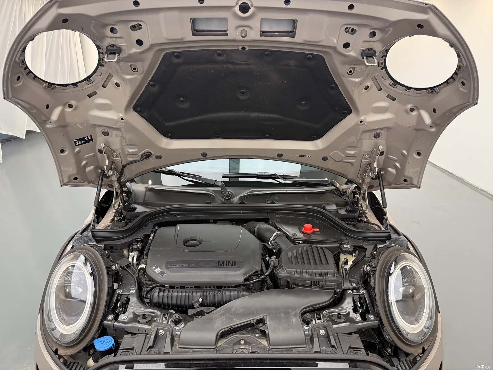 Mini Cooper, 2024 16
