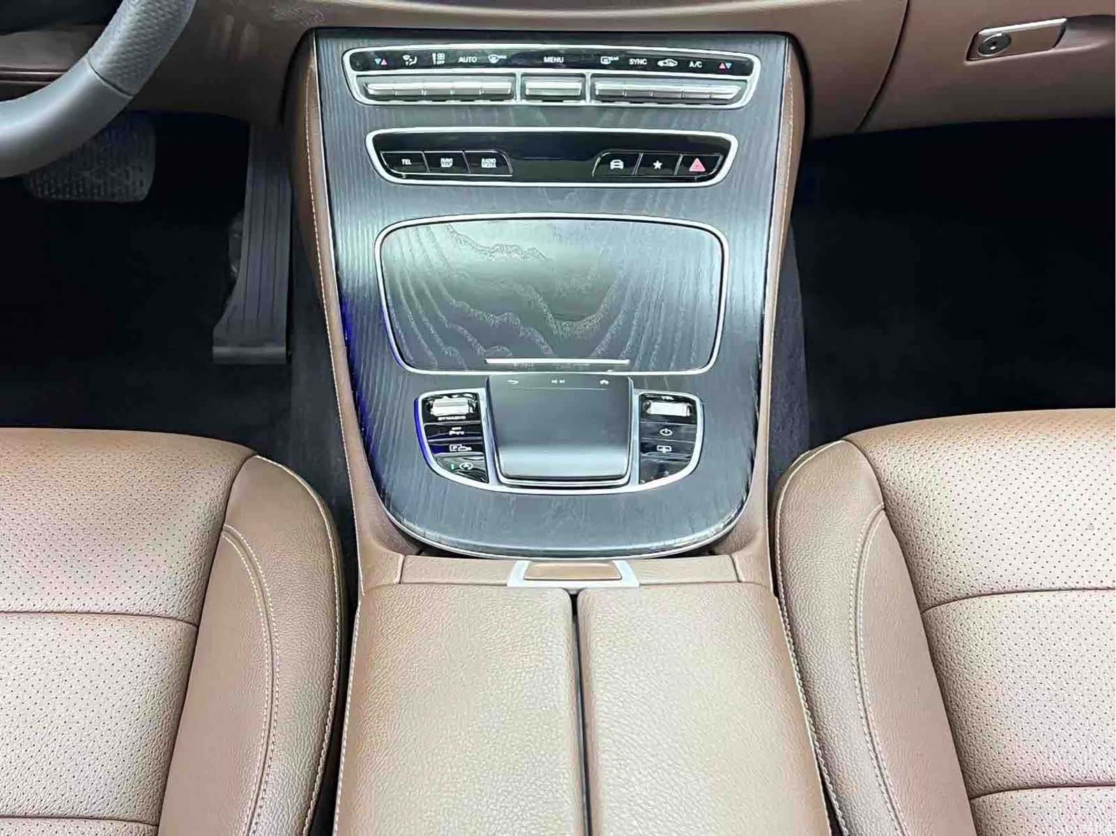 Mercedes-Benz E-Class, 2023 21