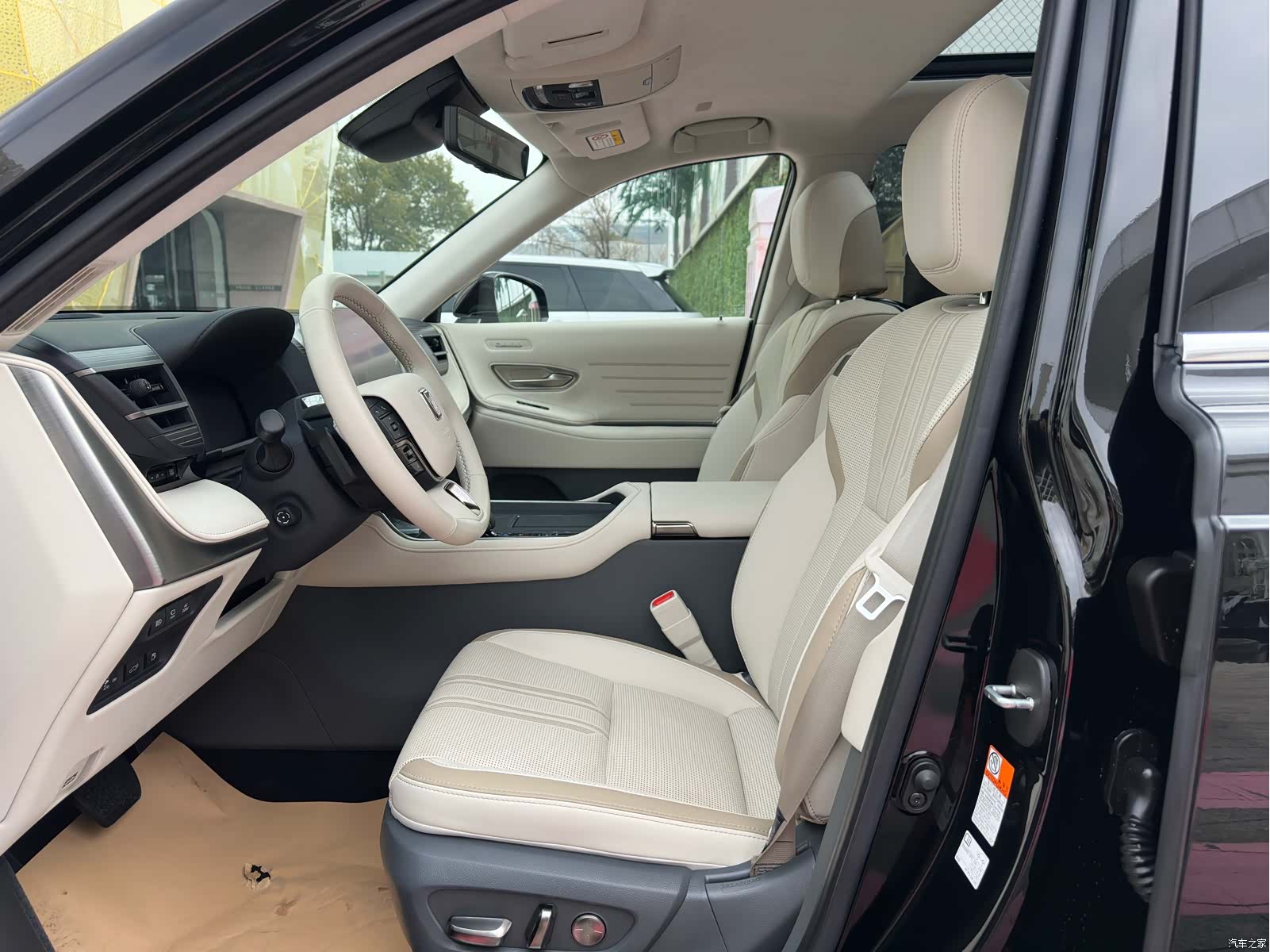 Toyota Century, 2024 10