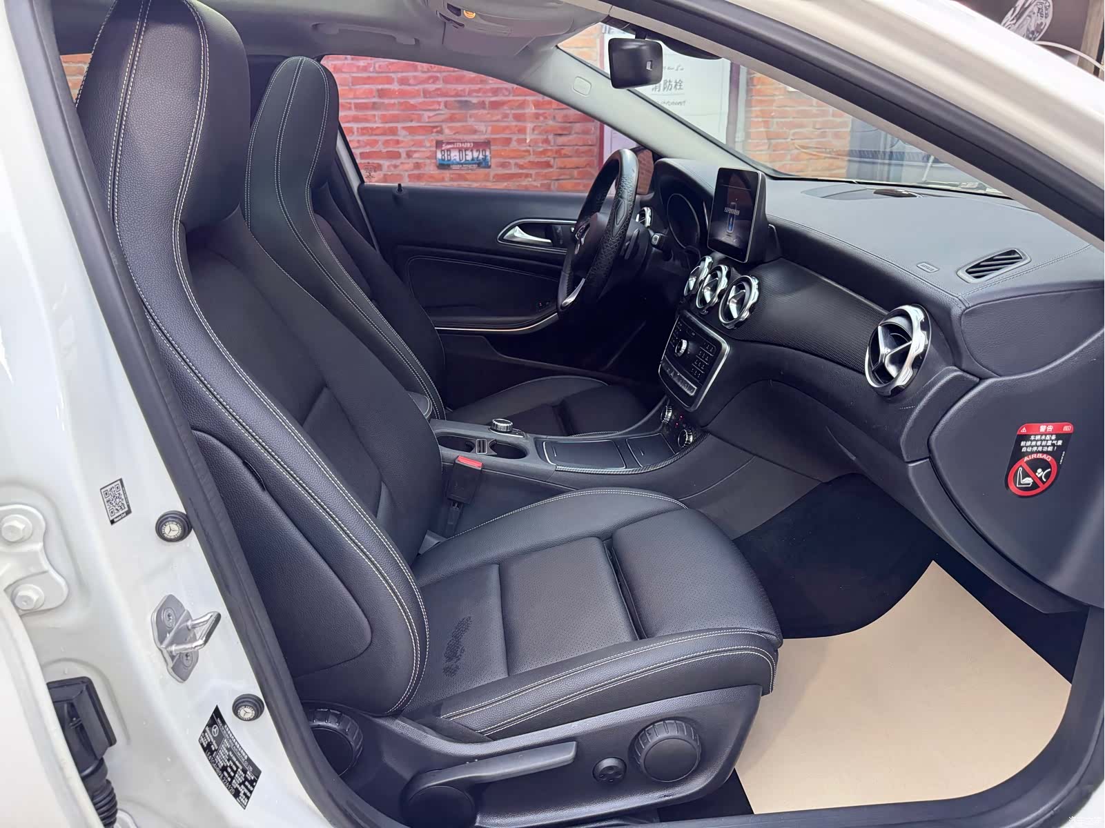 Mercedes-Benz GLA, 2019 14