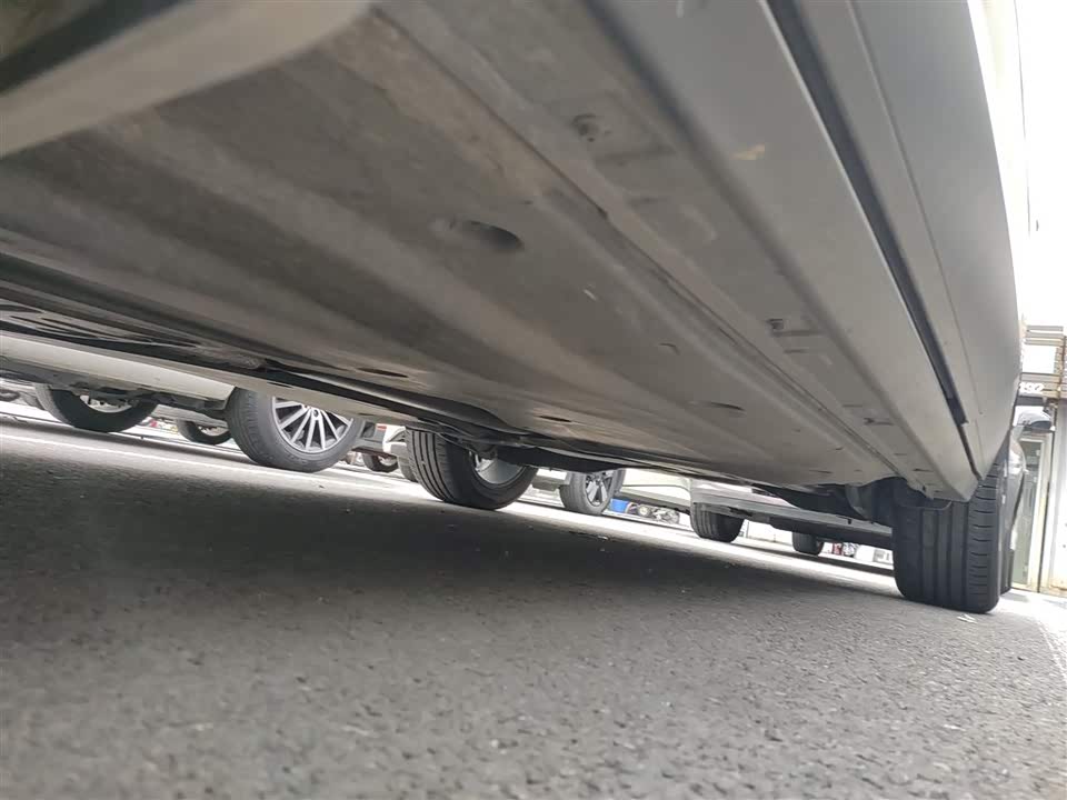 Volkswagen T-ROC exploring Songs