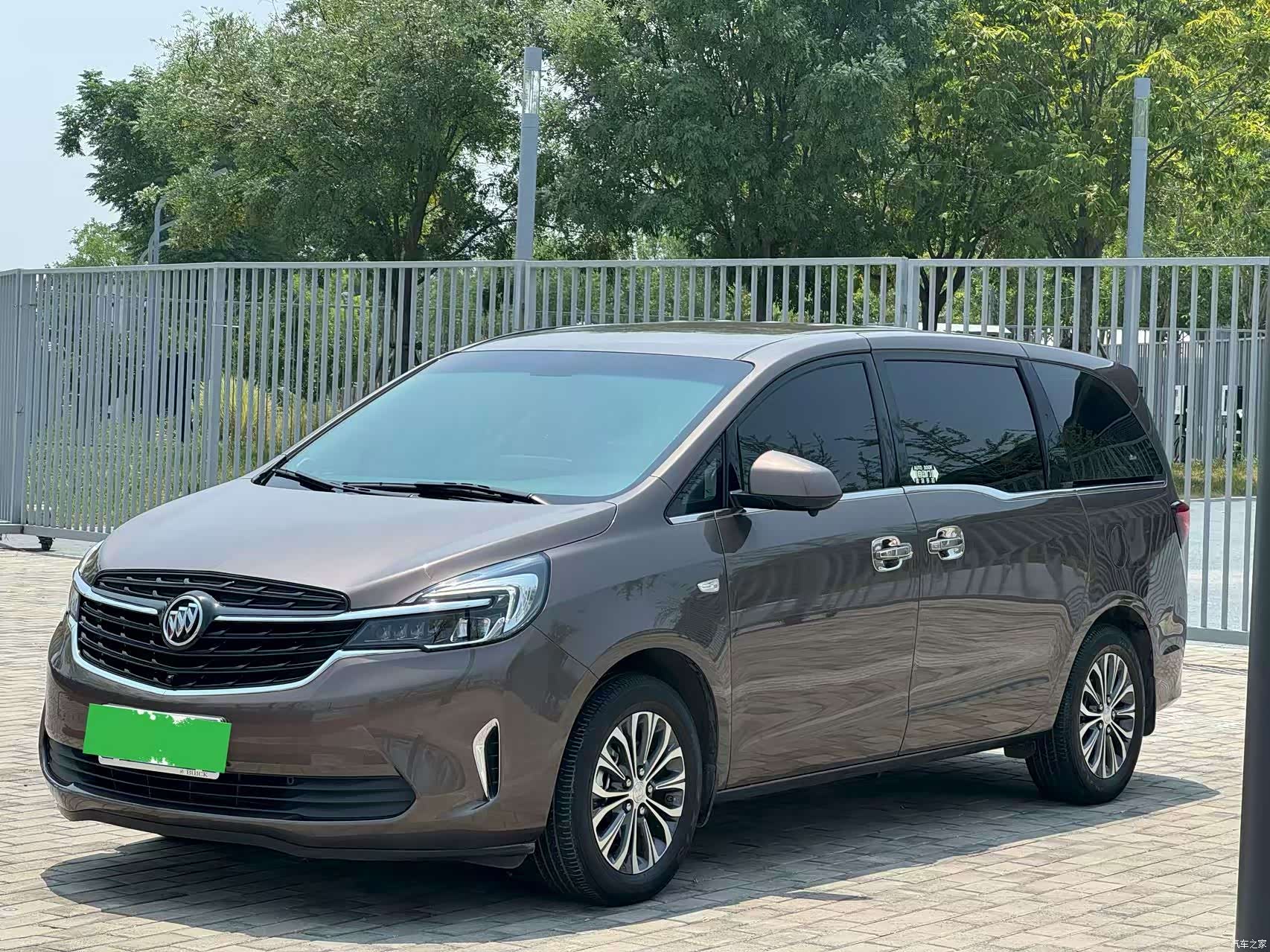 Buick GL8, 2020 1