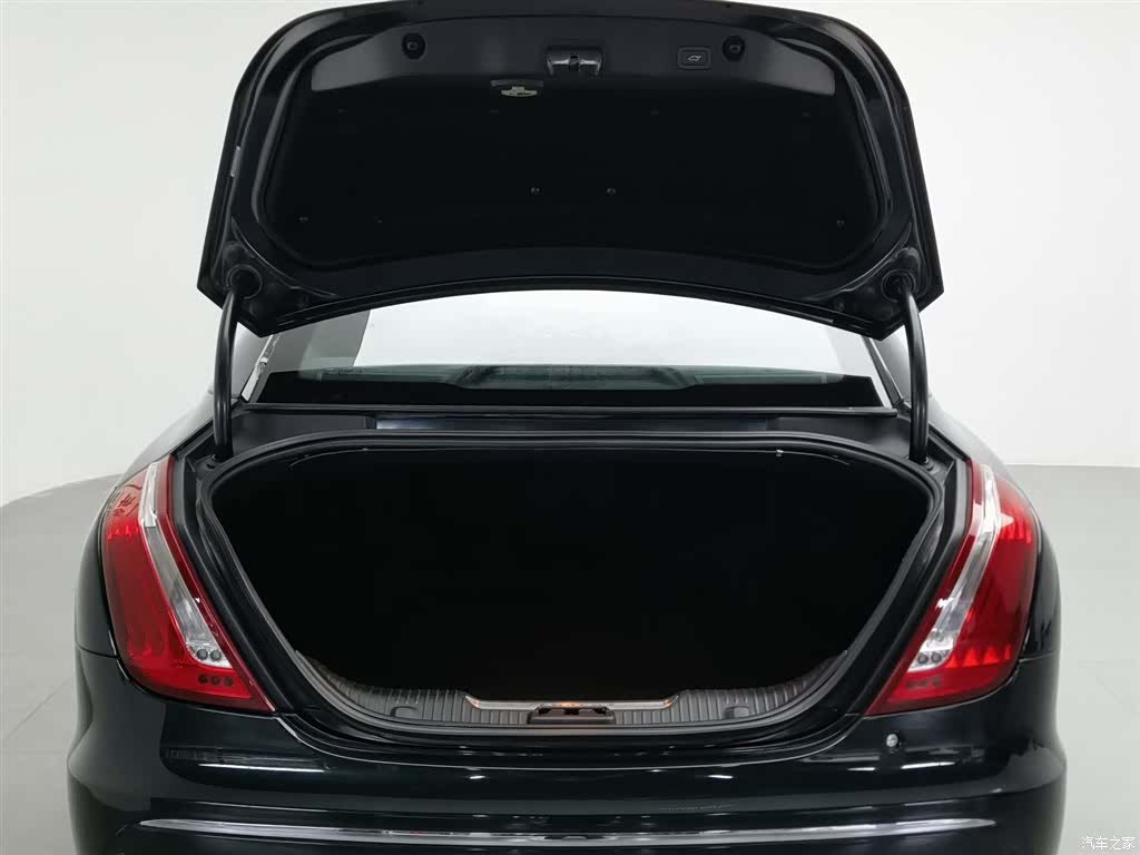Jaguar XJ, 2014 16