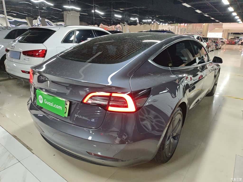 Tesla Model 3, 2019 все фото