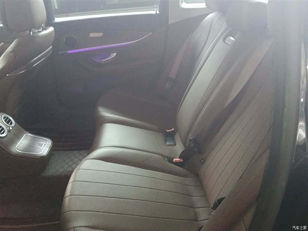 Mercedes-Benz E-Class, 2023 13