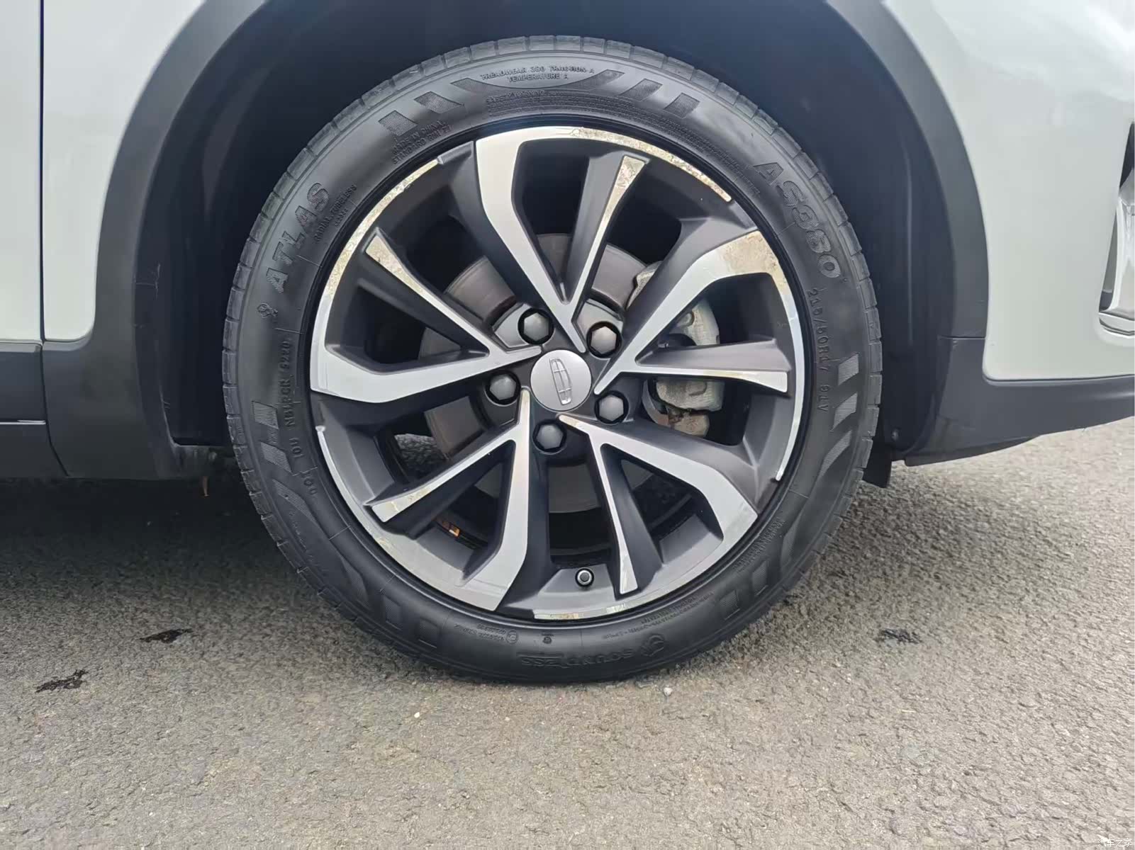 Geely Emgrand, 2020 14