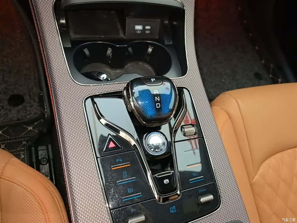 BYD Han, 2022 14