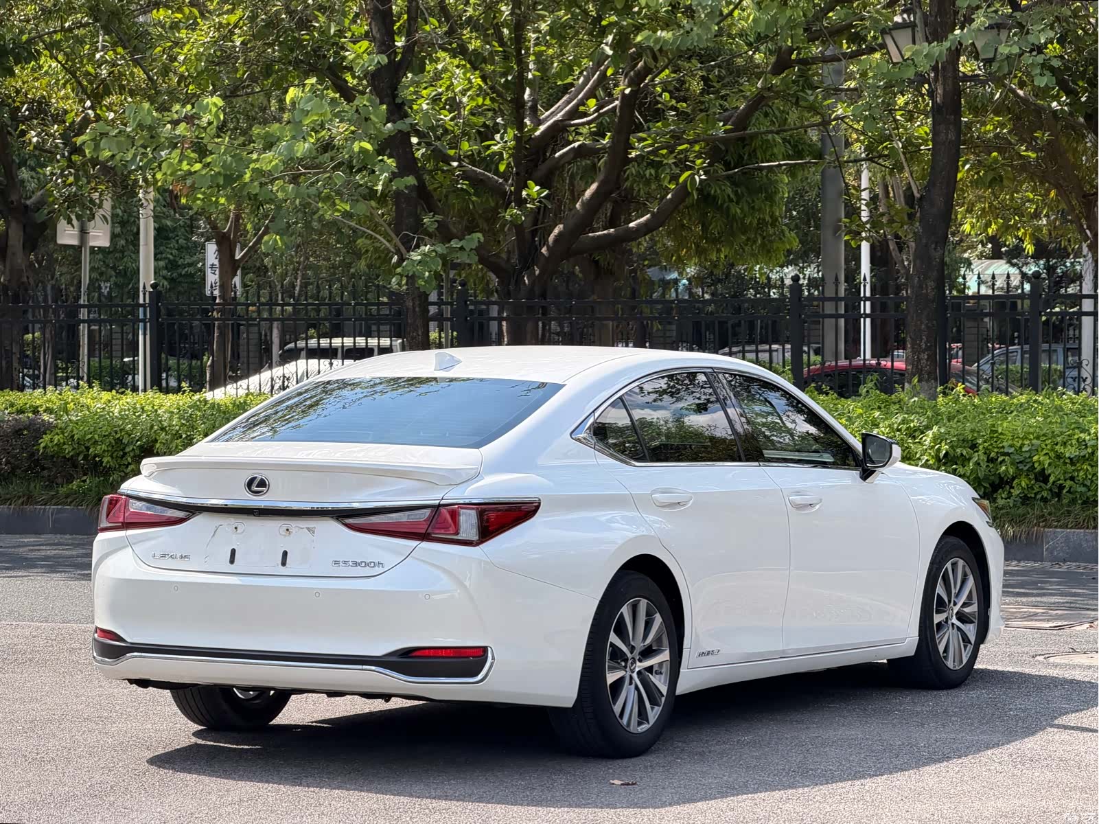 Lexus ES, 2020 4