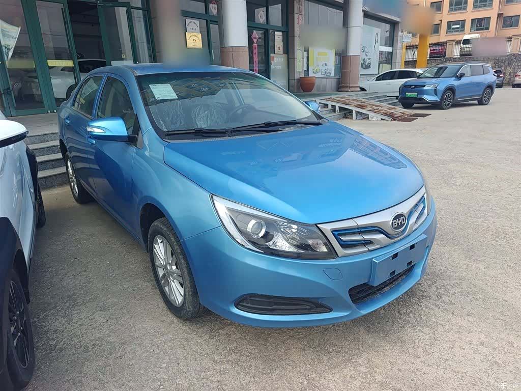 BYD E5, 2022 4