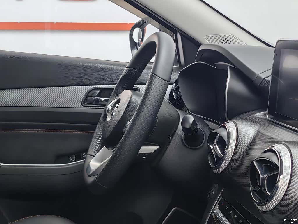 BAIC V, 2019 22