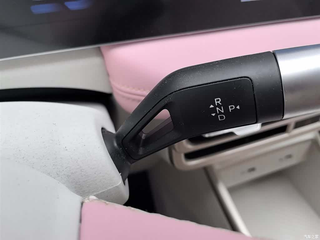Geely E, 2024 13