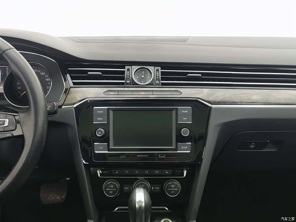 Volkswagen Magotan, 2018 12