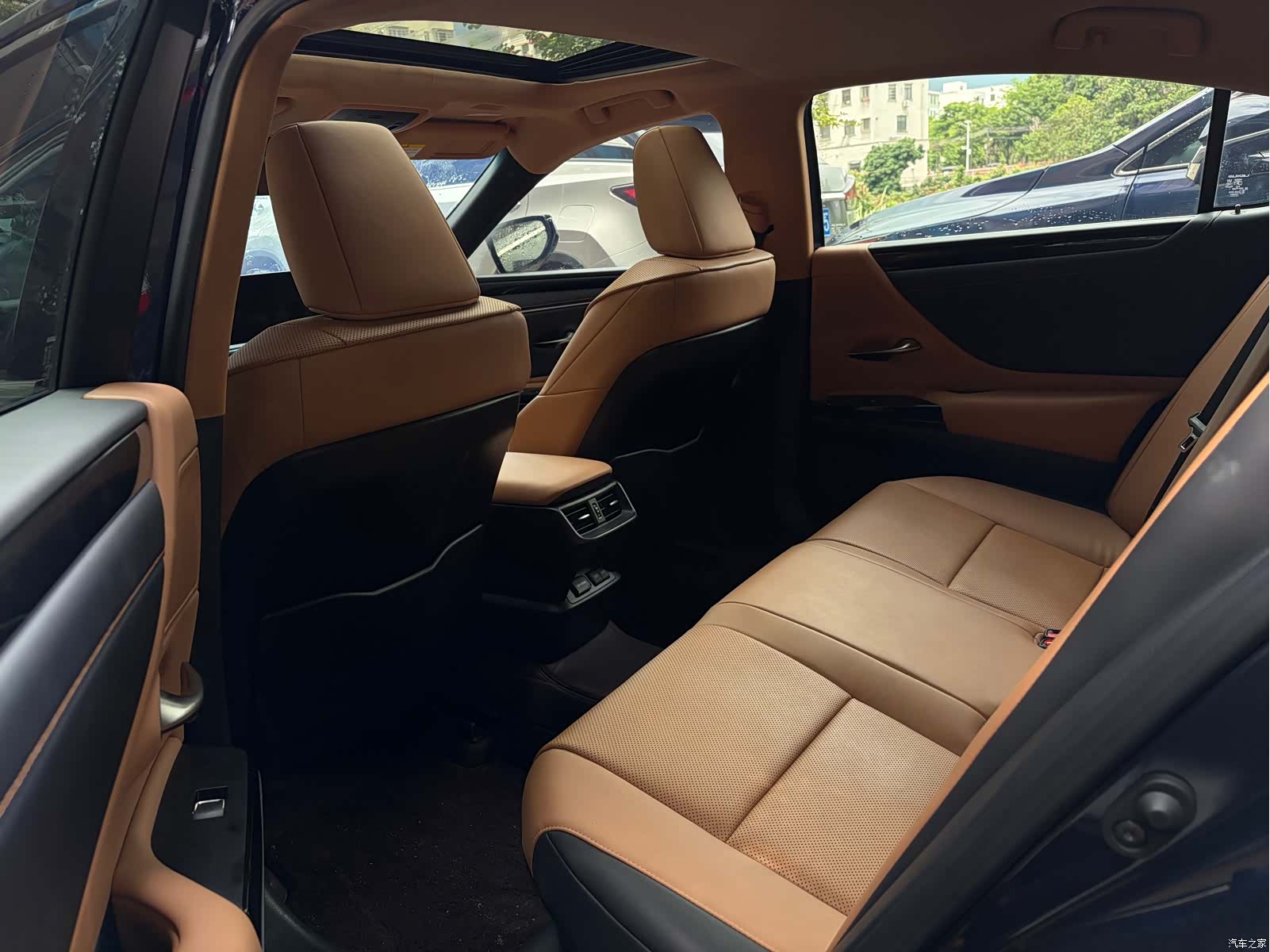 Lexus ES, 2023 6