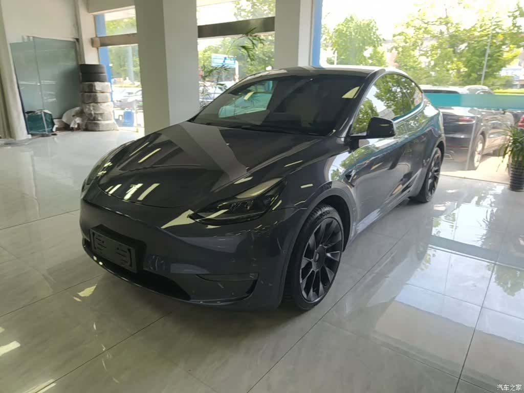 Tesla Model Y, 2022 1