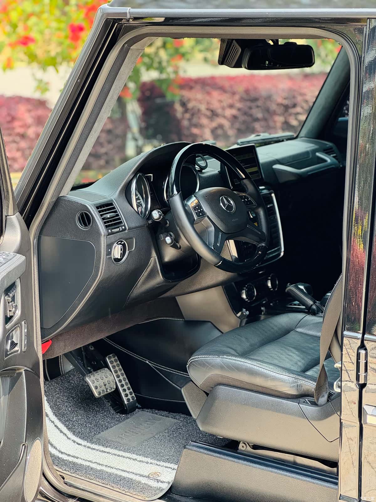 Mercedes-Benz G-Class, 2012 4
