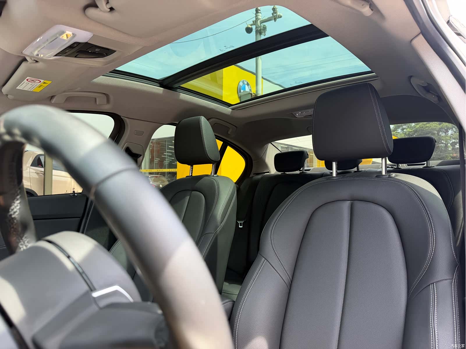 BMW 1 Series, 2019 все фото