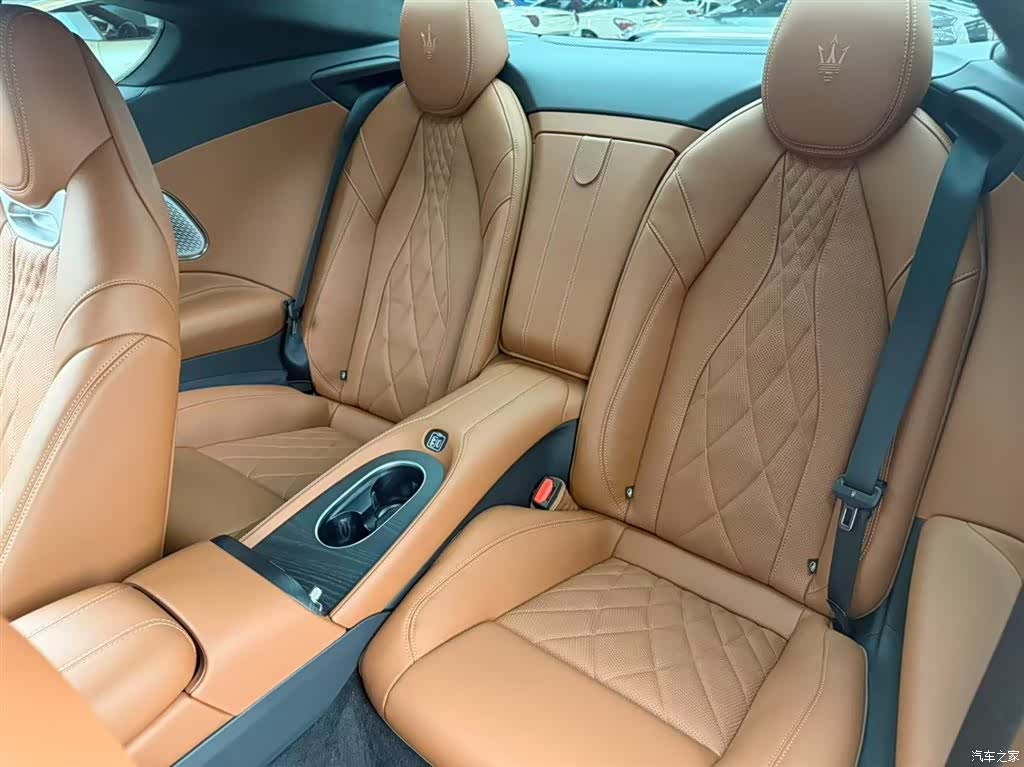 Maserati GranTurismo, 2024 12