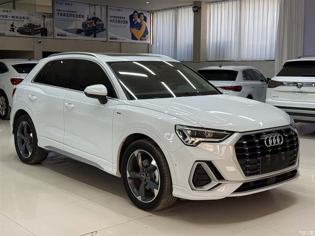 Audi Q3, 2023 3