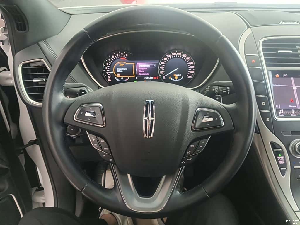Lincoln MKX, 2017 11