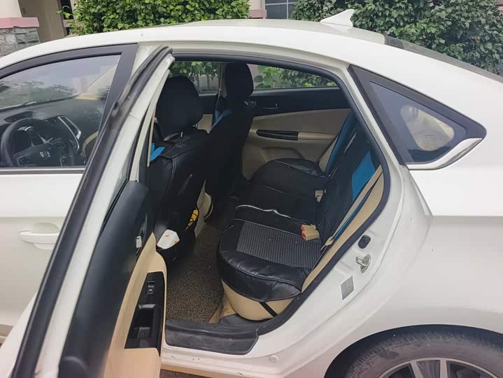 Changan Eado 2015 1.6L МКПП Elite guo V