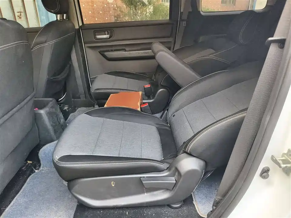 Wuling Wuling Hongguang PLUS