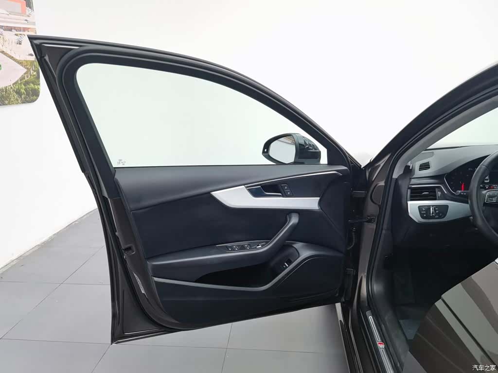 Audi A4L, 2019 14