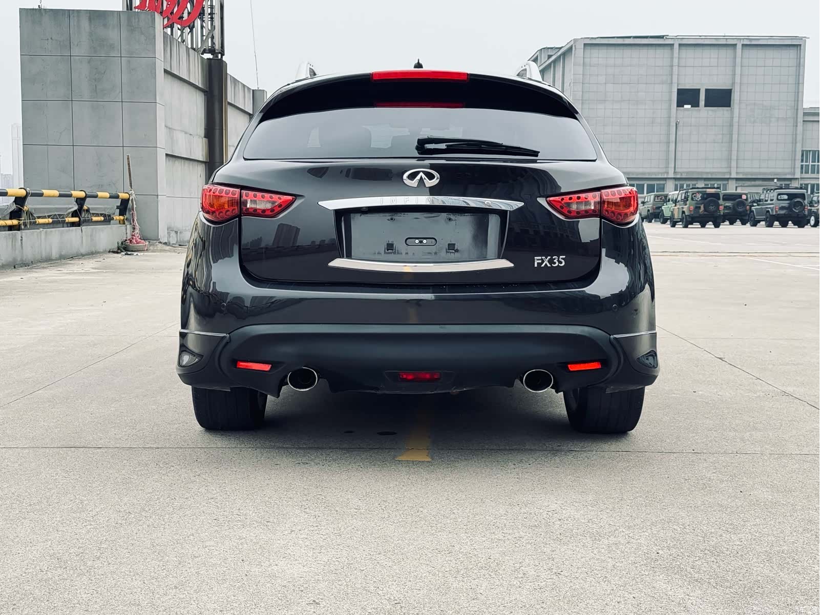 Infiniti FX35, 2011 все фото