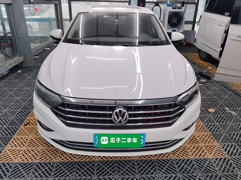 Volkswagen Sagitar