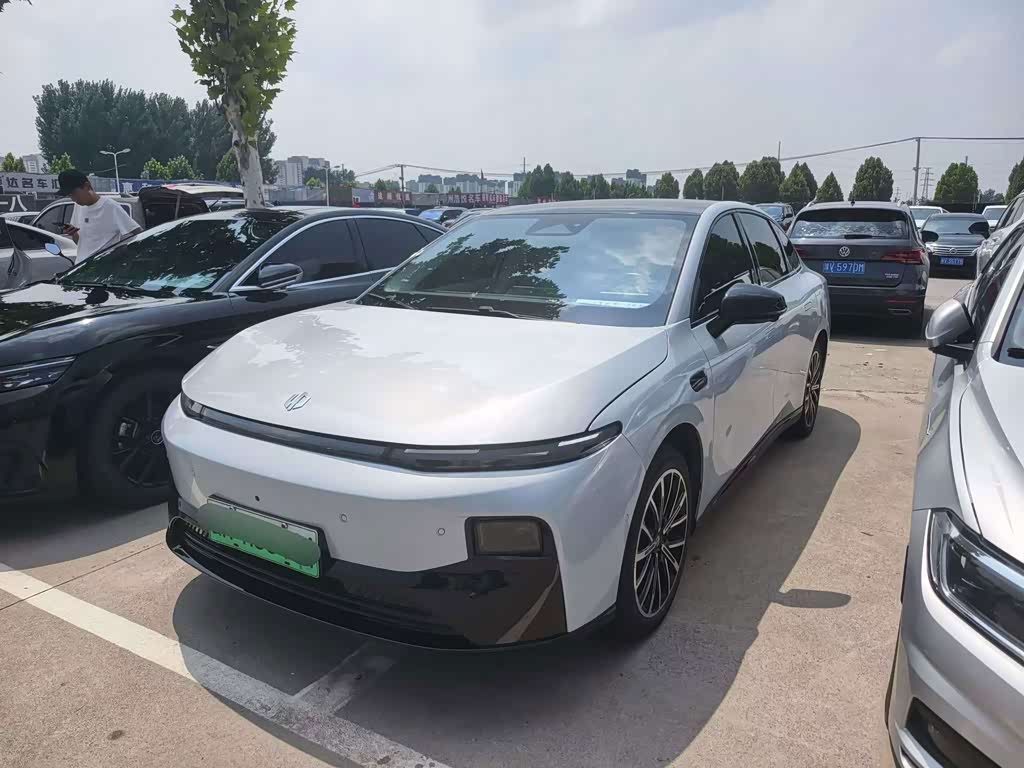 Leapmotor B01