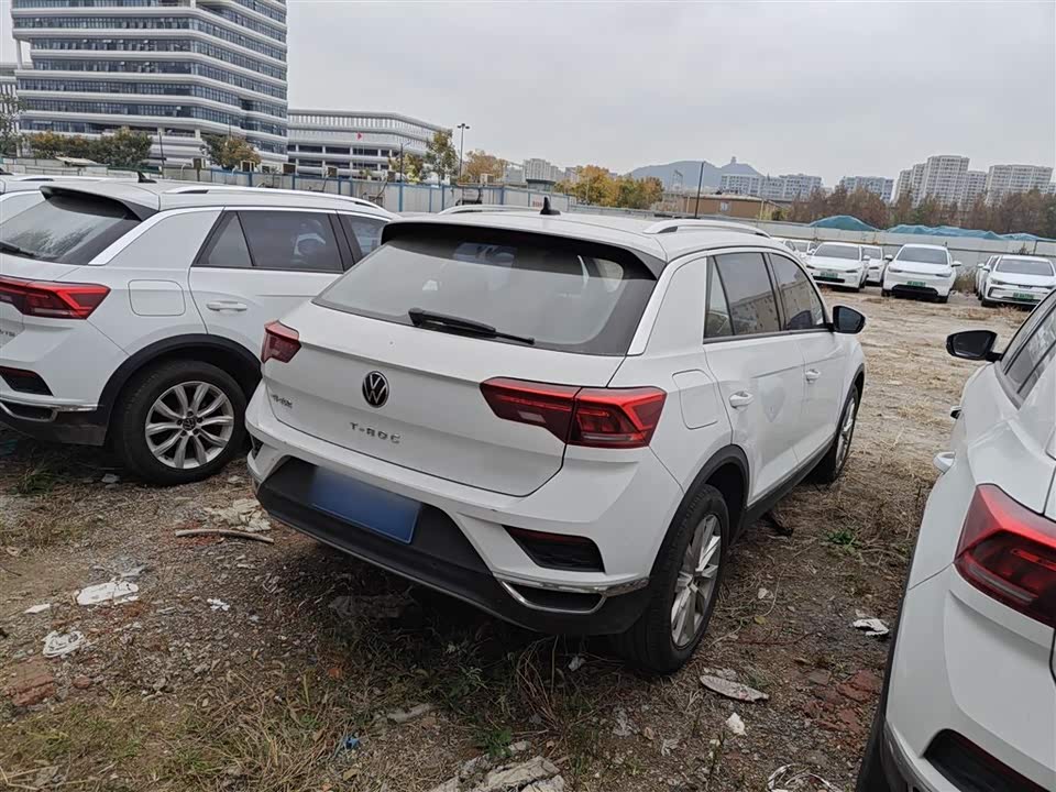 Volkswagen T-ROC exploring Songs