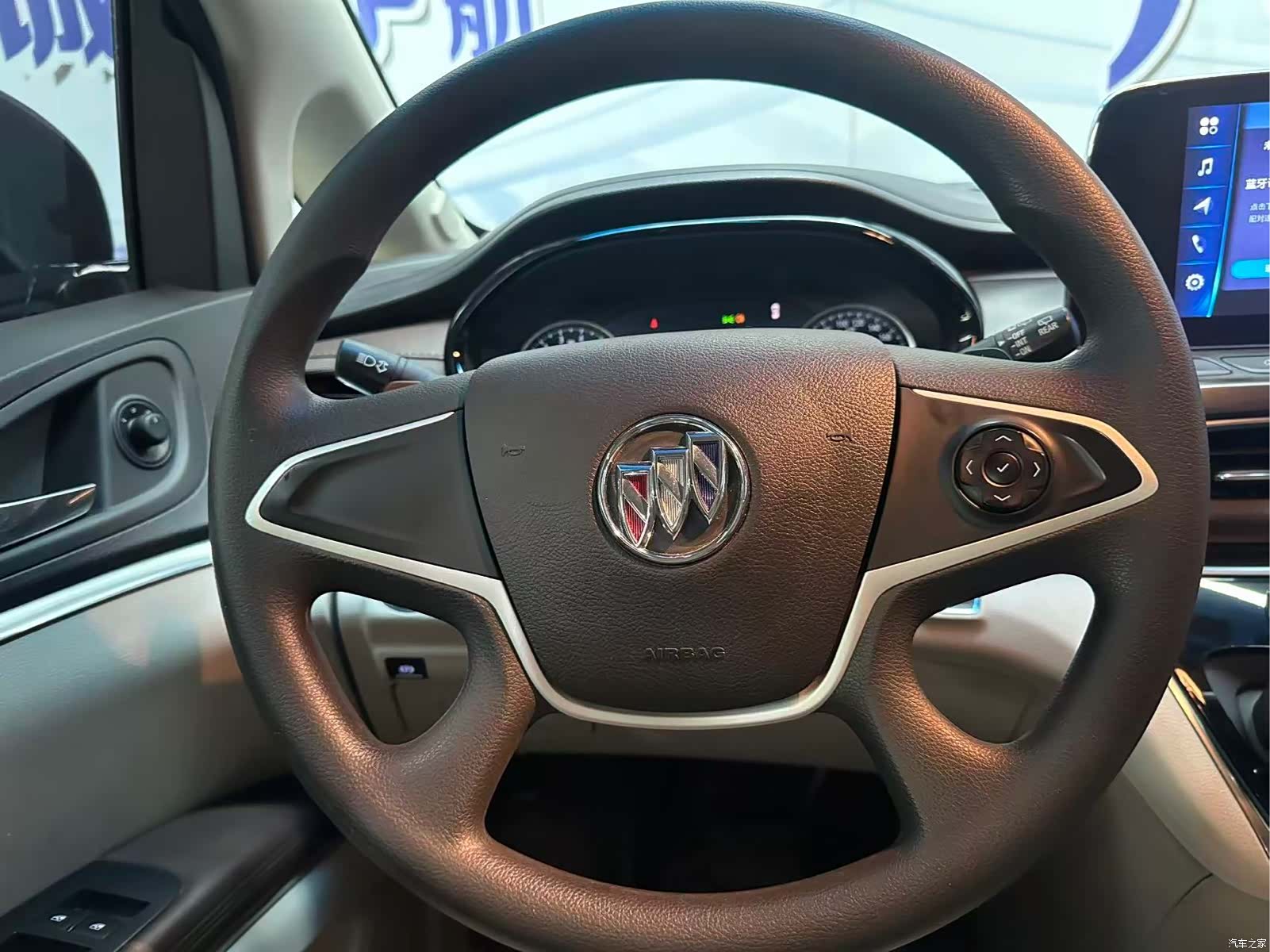 Buick GL8, 2022 9