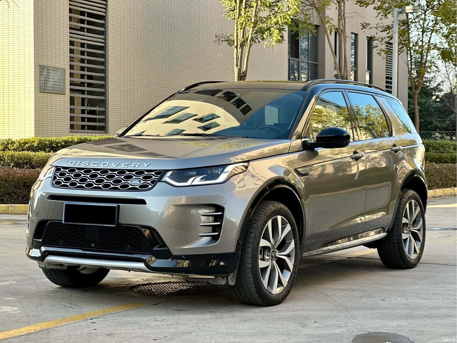 Land Rover Discovery, 2024 1