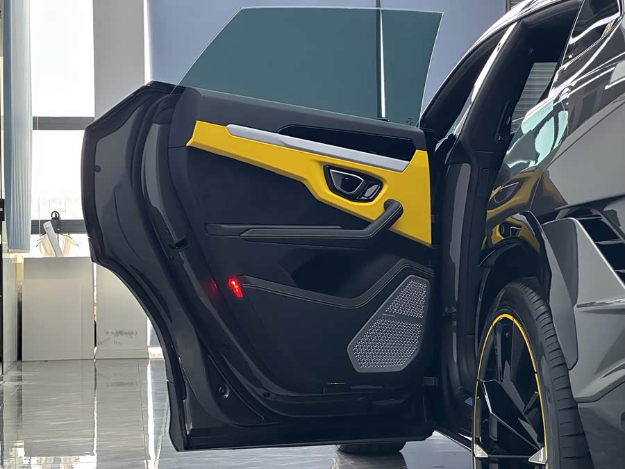 Lamborghini Urus 2024, фото 31