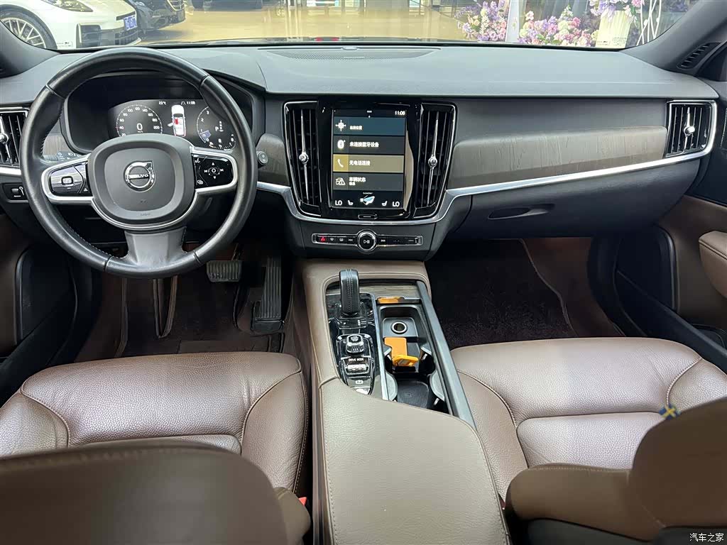 Volvo V90, 2021 40