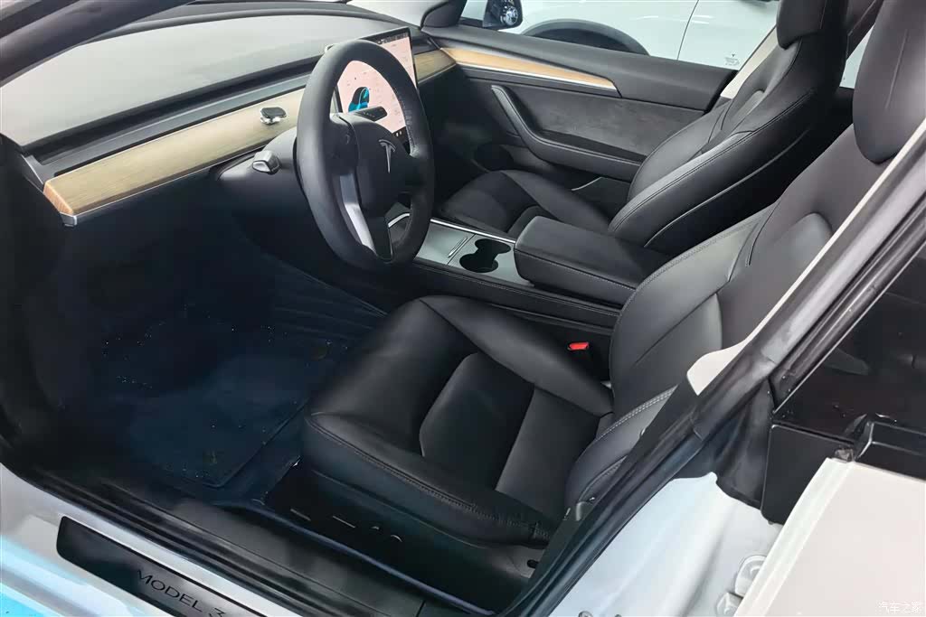 Tesla Model 3, 2022 9