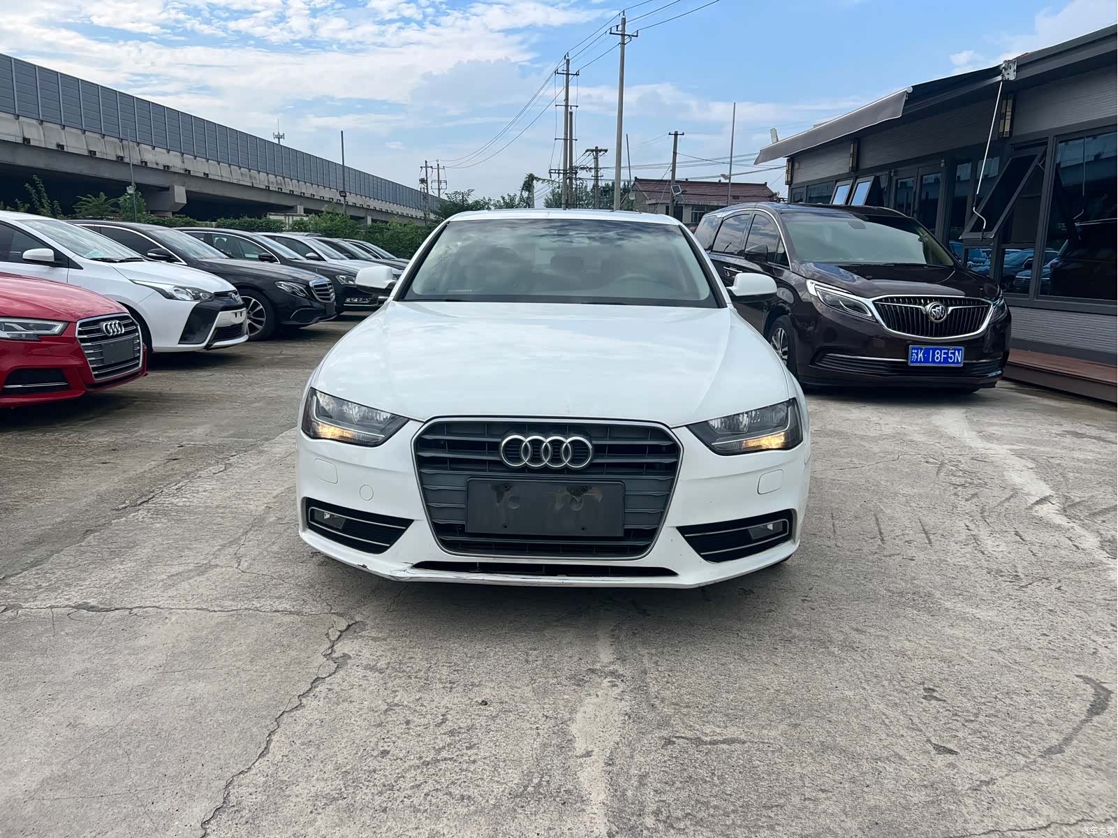 Audi A4L, 2014 1