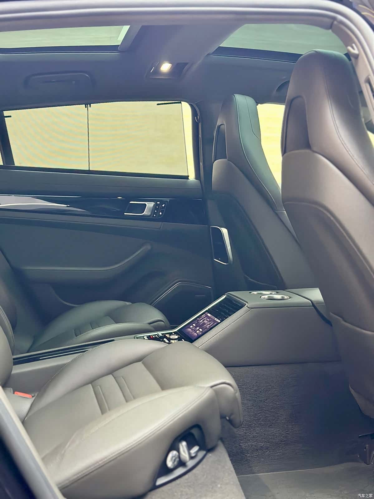 Porsche Panamera, 2017 7