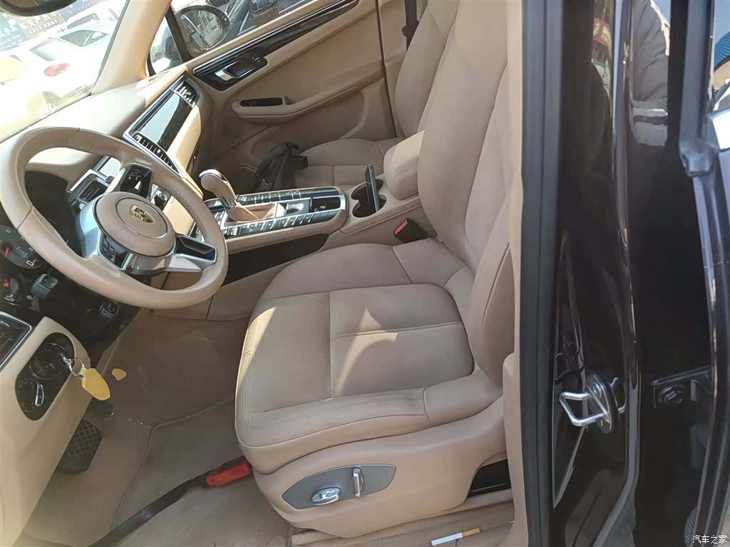 Porsche Macan, 2016 11
