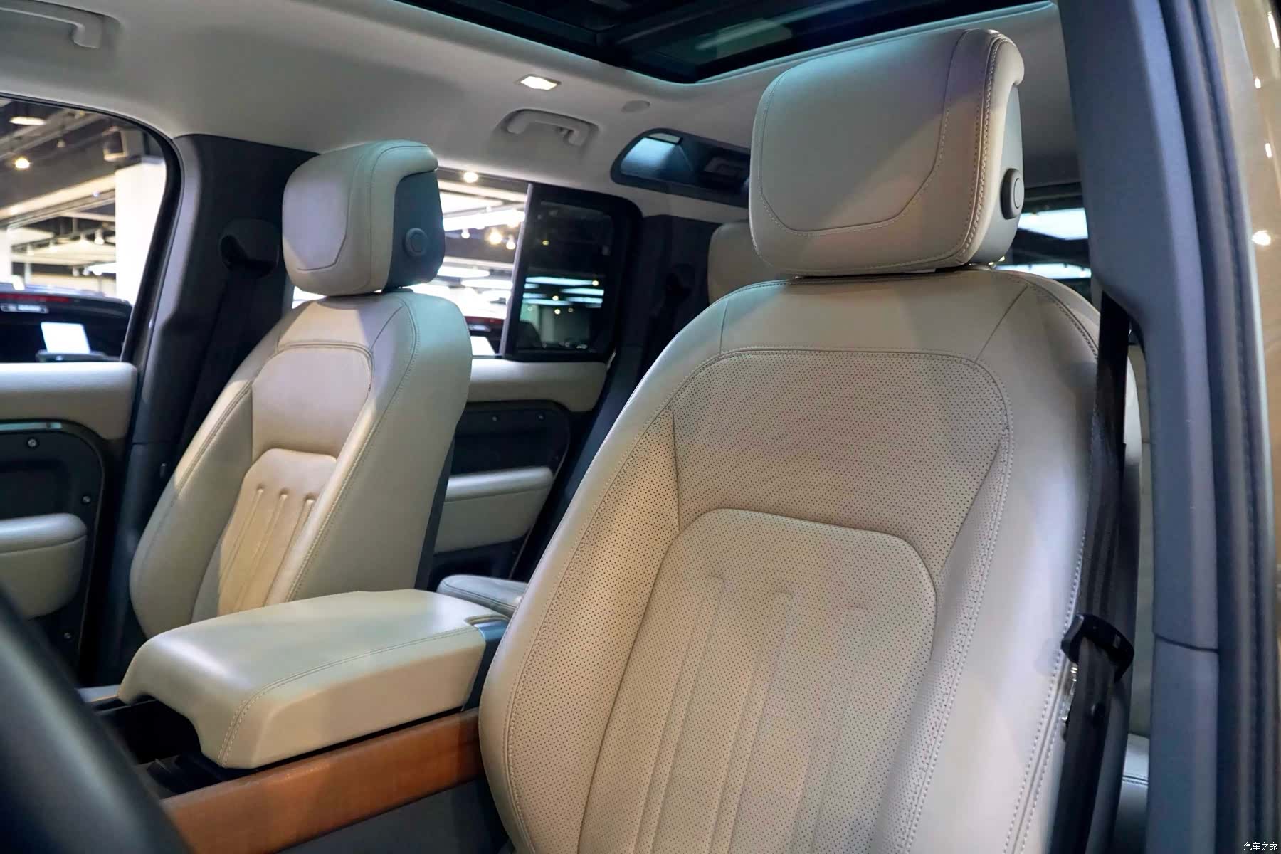 Land Rover Defender, 2020 9