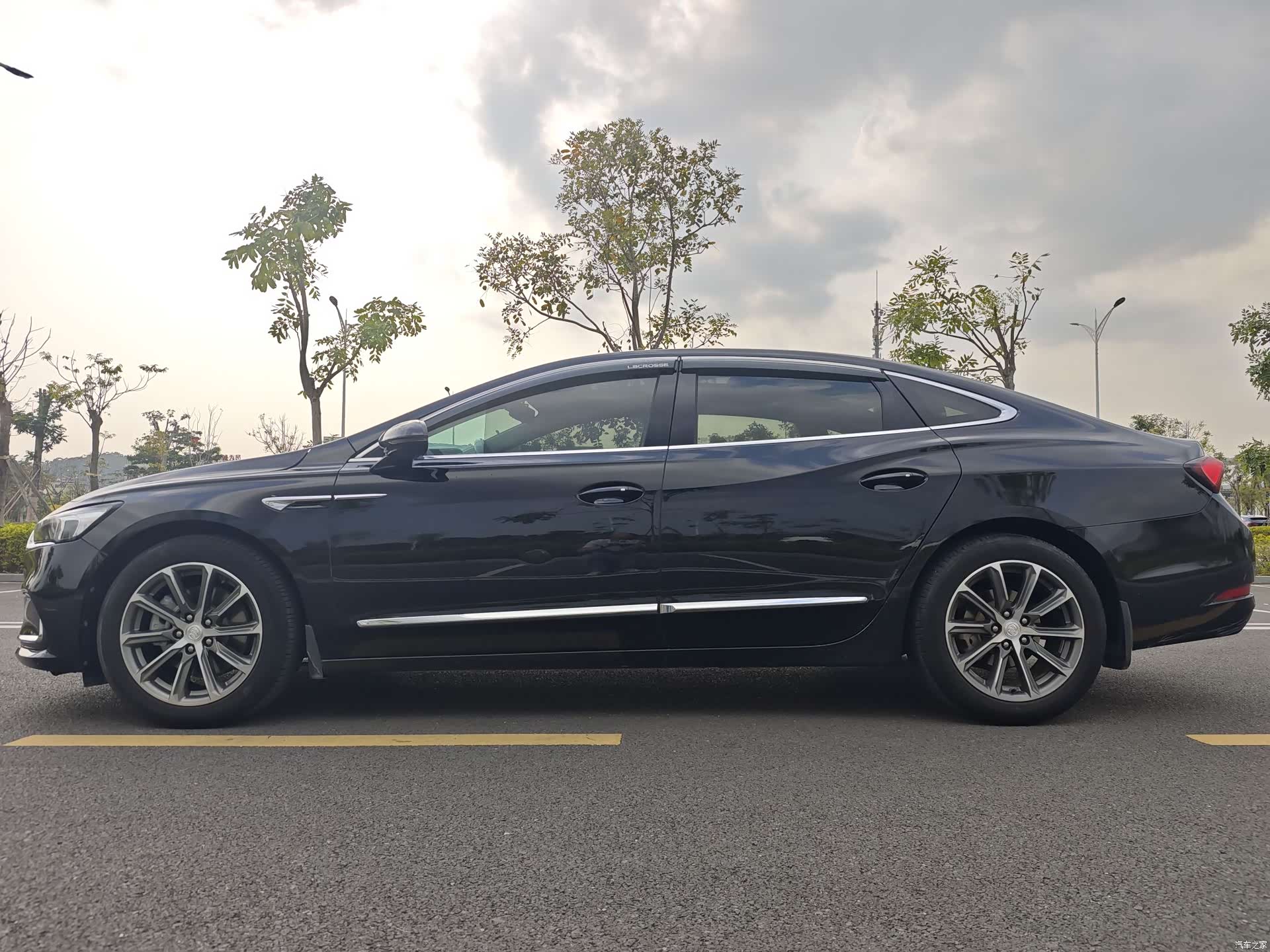 Buick LaCrosse, 2020 все фото