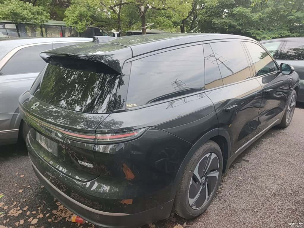 NIO ES8, 2024 7
