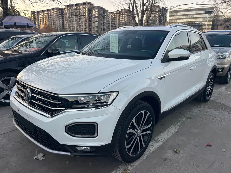 Volkswagen T-ROC exploring Songs