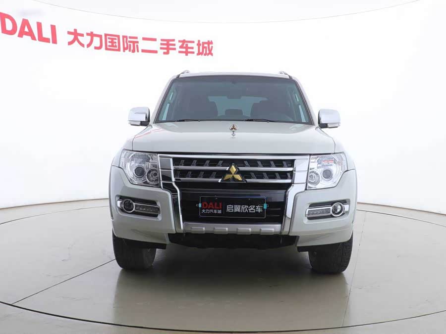 Mitsubishi Pajero V93 (import) 2024, фото 3